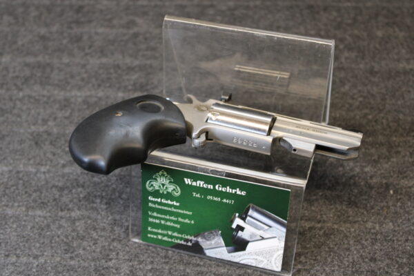 North American Arms Black Widow – Bild 4